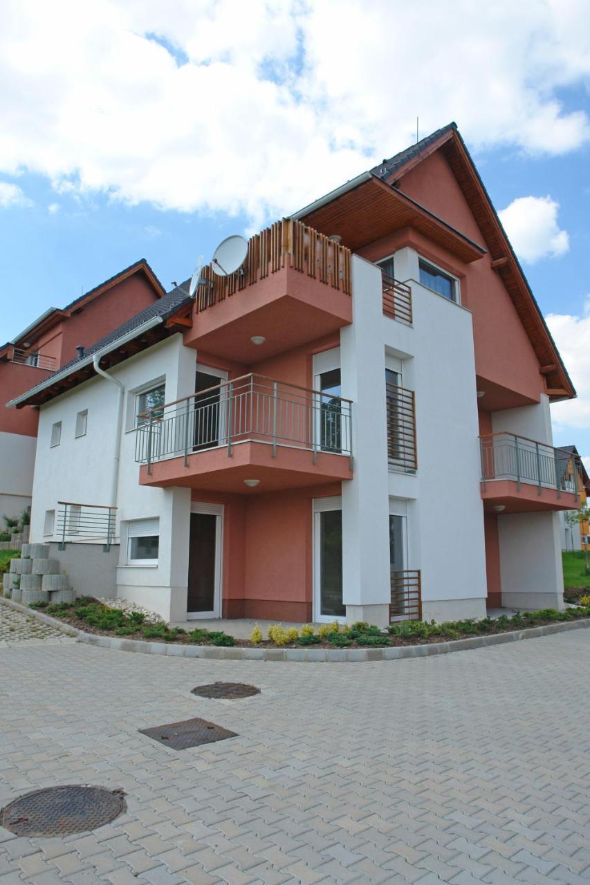 Roselio Sky Residence Hévíz Buitenkant foto